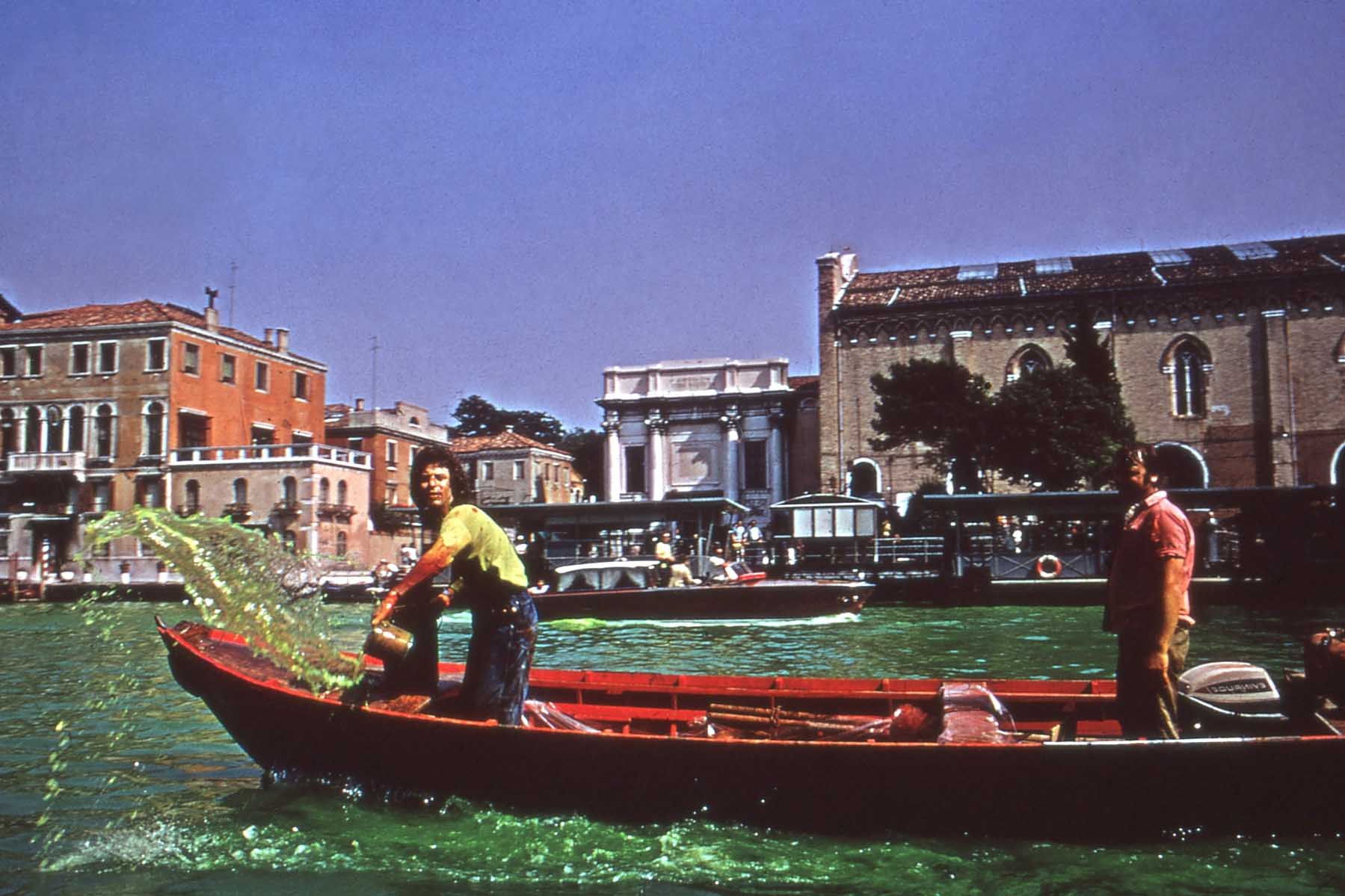 Nicolás García Uriburu coloring Venice's Grand Canal green in 1968